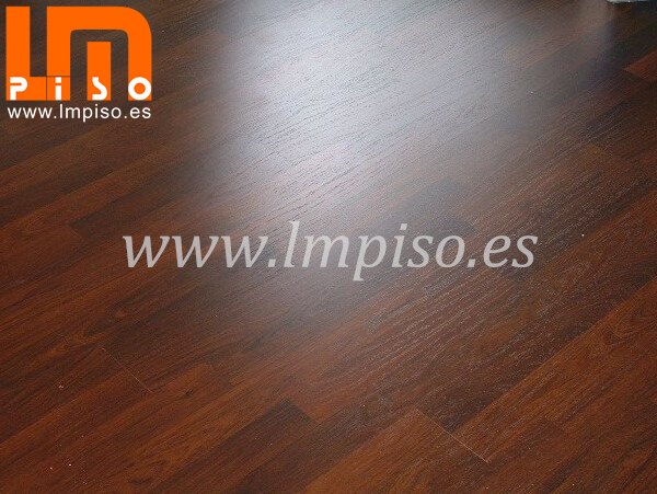 Pisos laminados real wood grain 7mm 8mm rectos bordes color oscuro teak 2 lamas